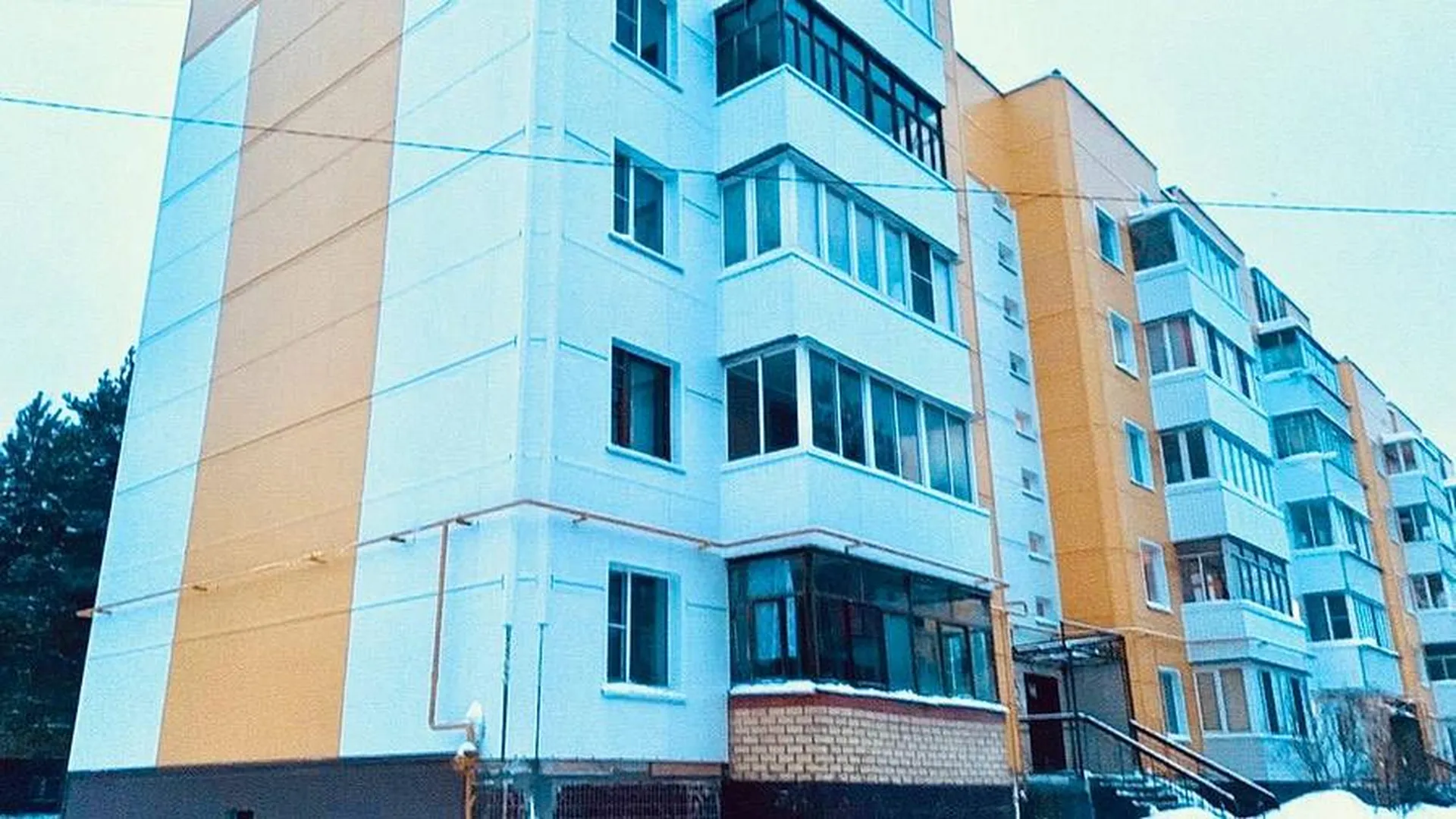 Фасады жилых домов в Кубинке утеплят по инновационной системе