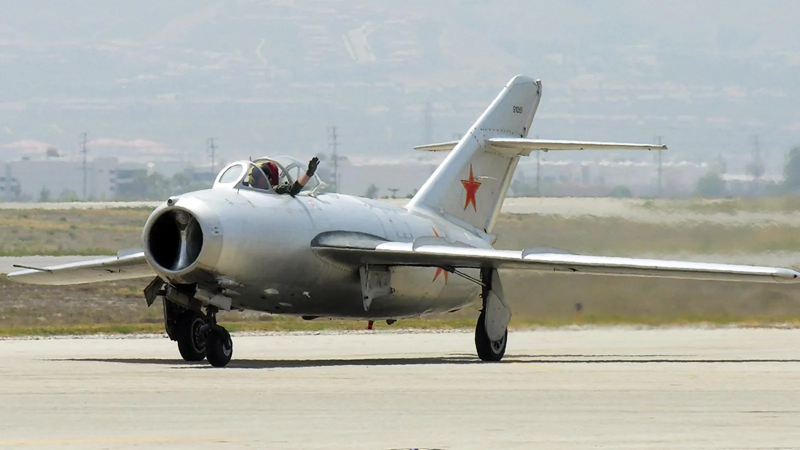 Самолет МиГ-15 — на таком летал во время службы Гагарин