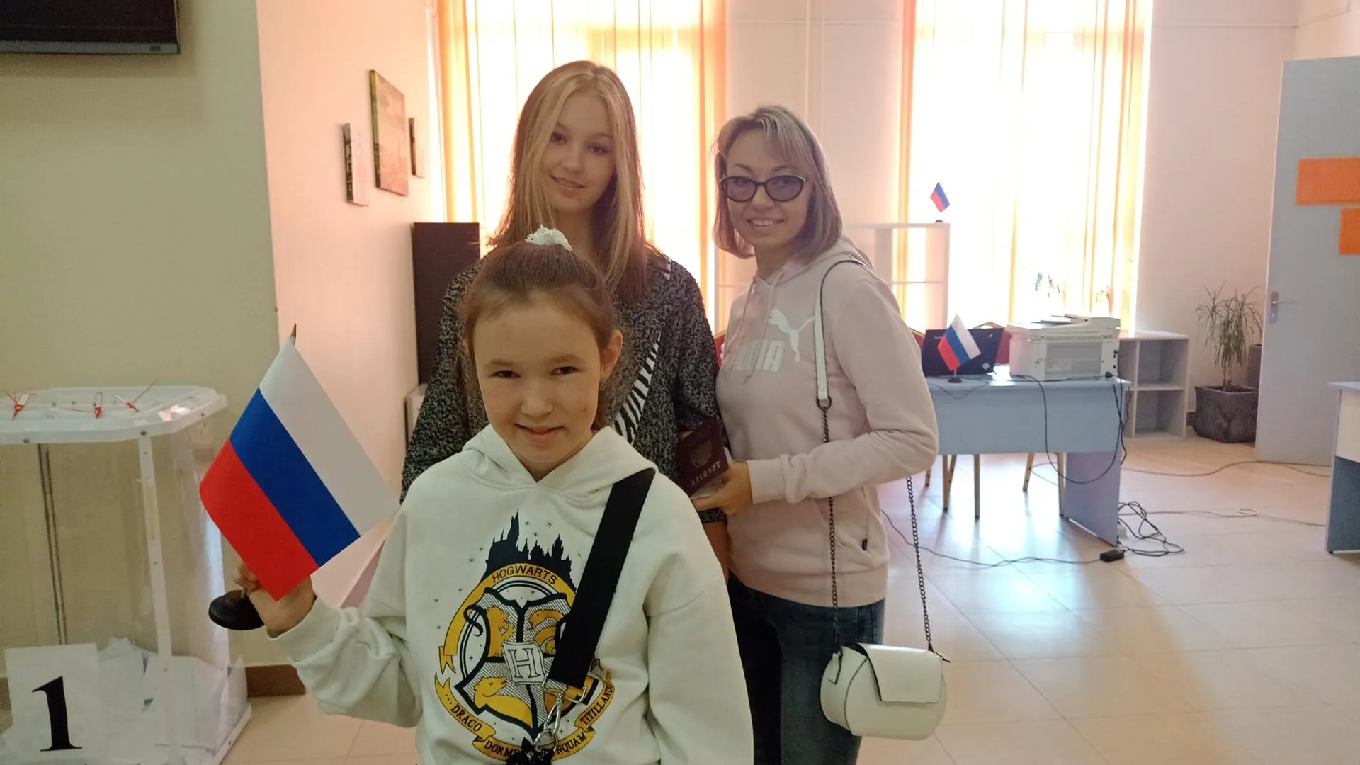 «Мы — пример для наших детей»: многодетная семья Каревых из Реутова приняла участие в выборах губернатора