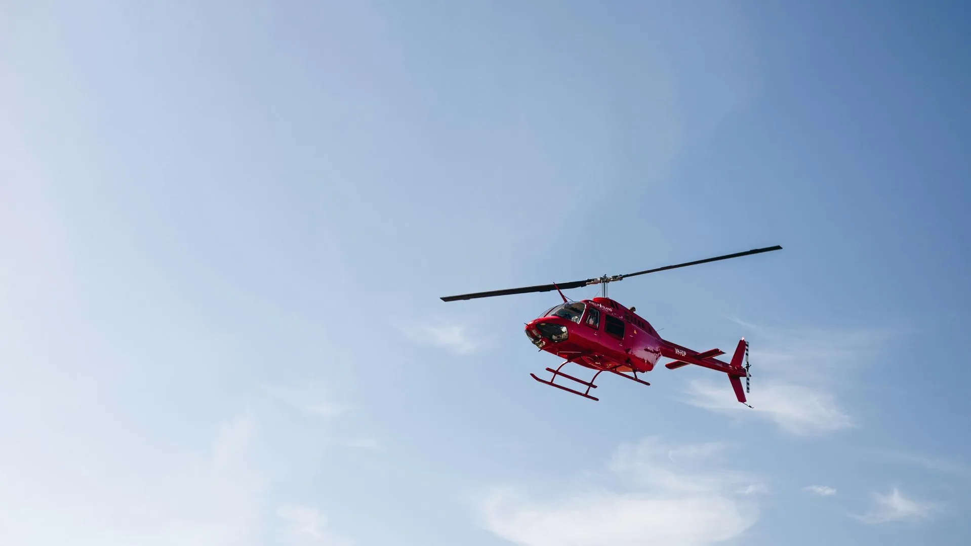 Tasnim: Путин отправил спасателей и авиацию на поиски вертолета Риаси