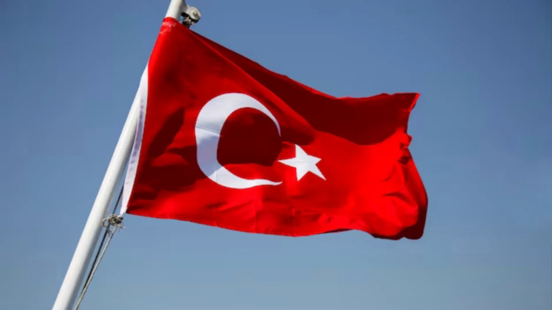 «Мы попали в круговорот»: выяснилось, почему взлетели цены на отдых в Турции