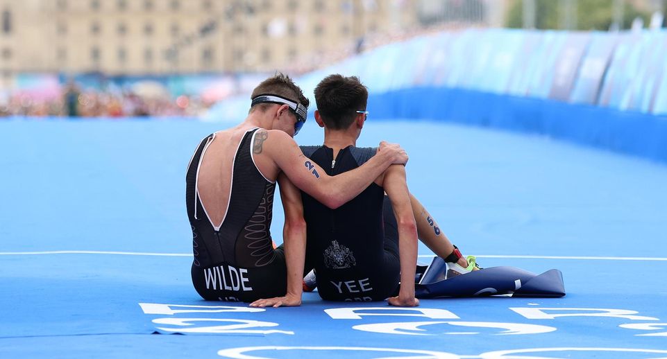 Олимпийских триатлонистов вырвало после заплыва в Сене на Олимпиаде