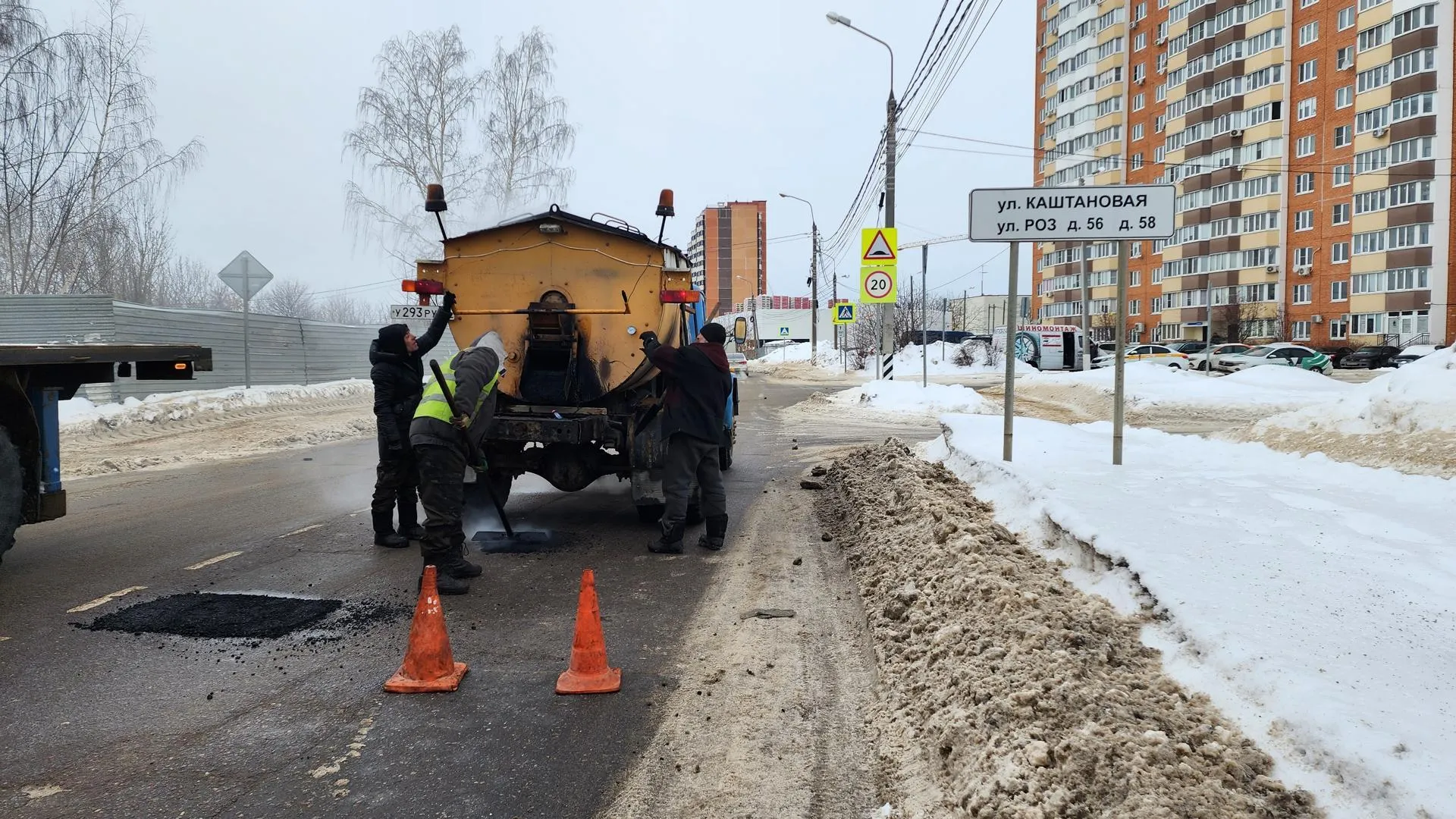 Дорогу на Племхозском проезде отремонтировали в Домодедове в 2024 году ...
