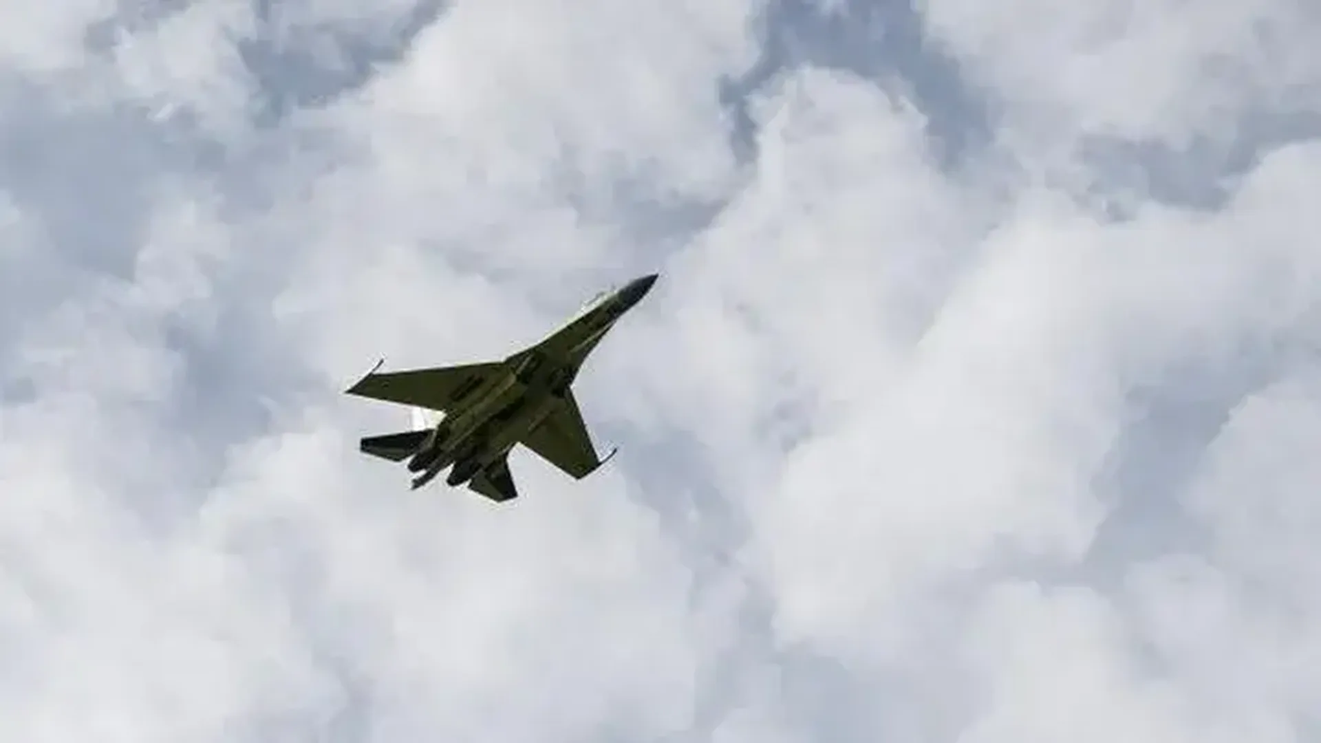 Российским военнослужащим передали партию Су-35С