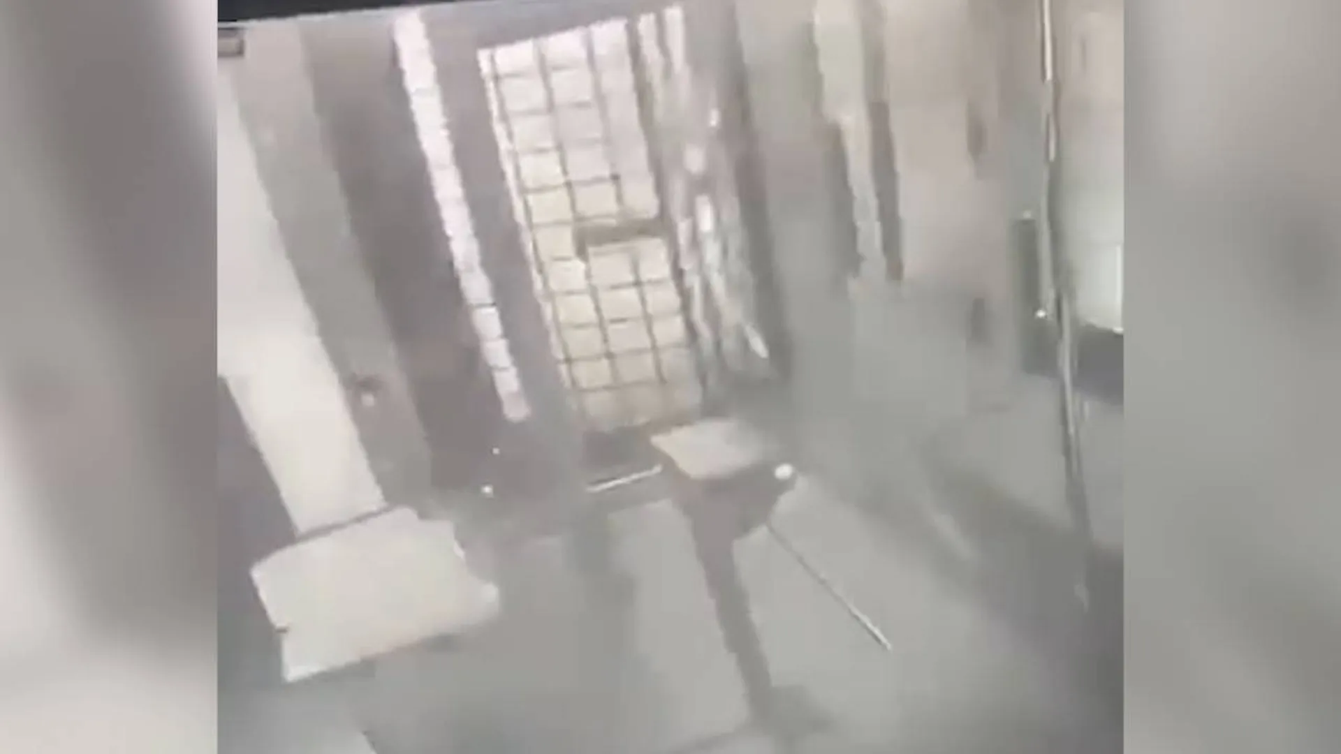 Появилось видео взрыва, снятое внутри отделения полиции в Лисках
