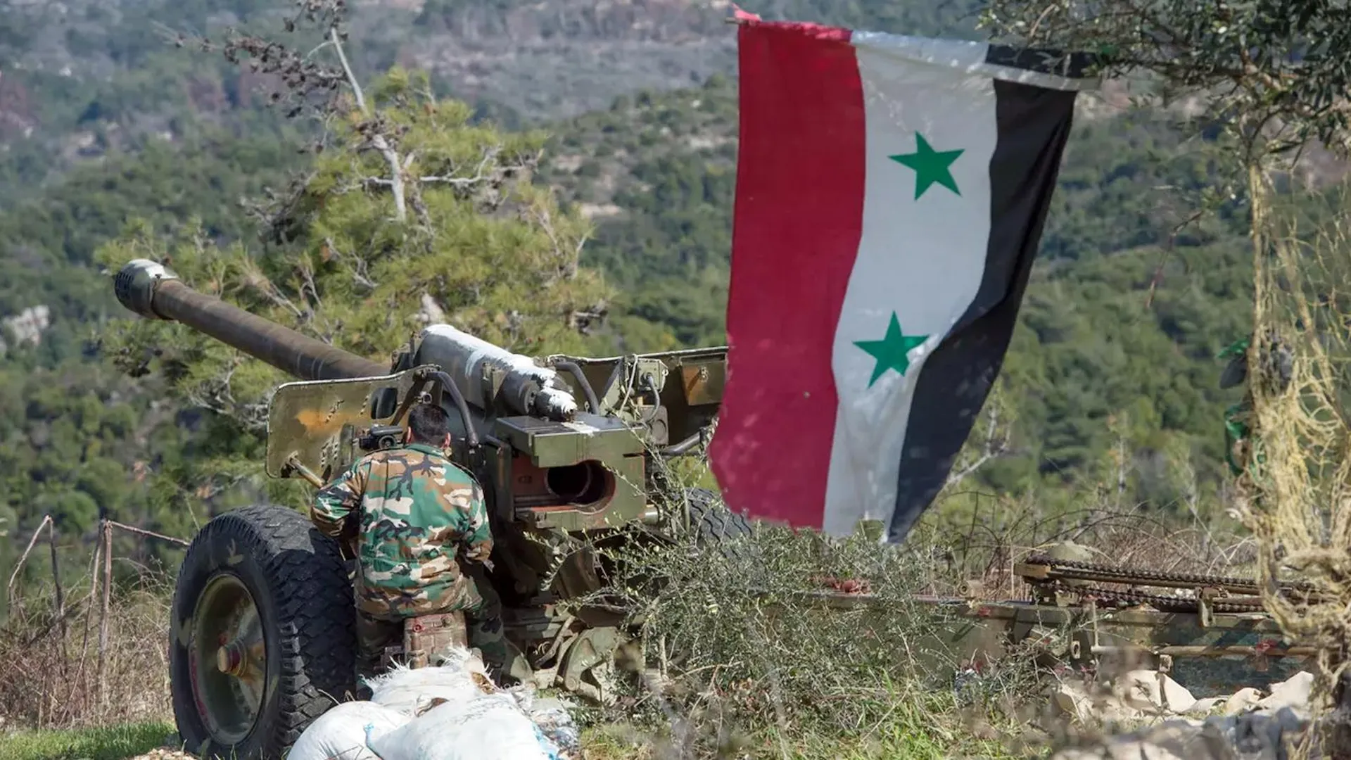 Сирийские артиллеристы в провинции Идлиб