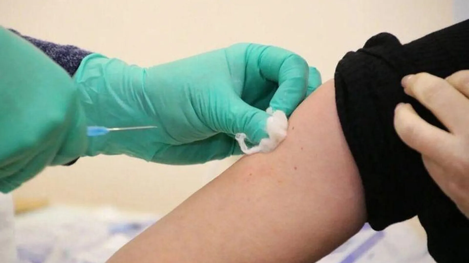 Более 11 тыс человек сделали прививку от коронавируса в Можайске