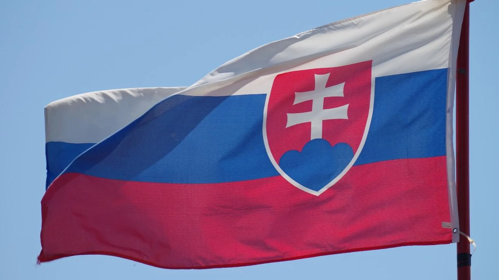 Вице-премьер Словакии заявил, что жизни Фицо после покушения ничего не угрожает
