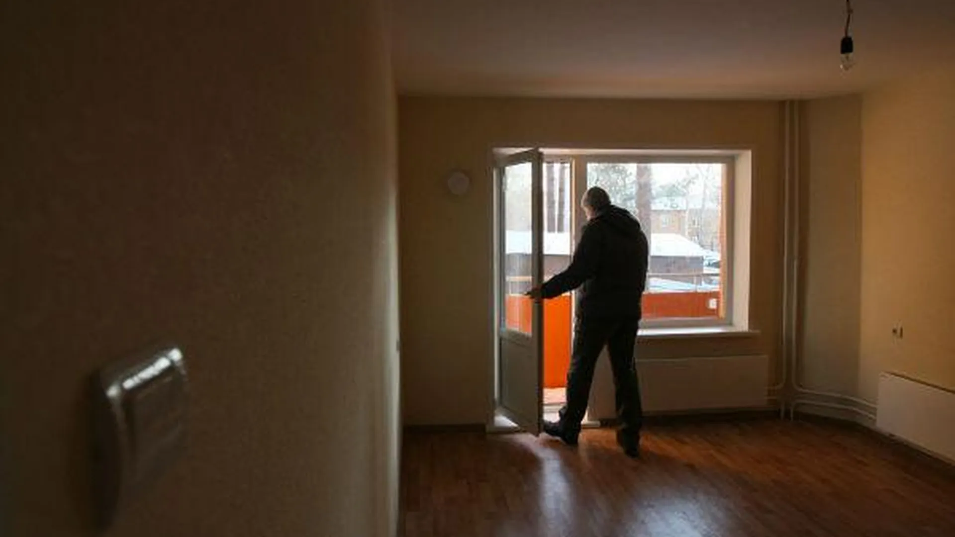 Почти 400 квартир и комнат получили медработники области за год 