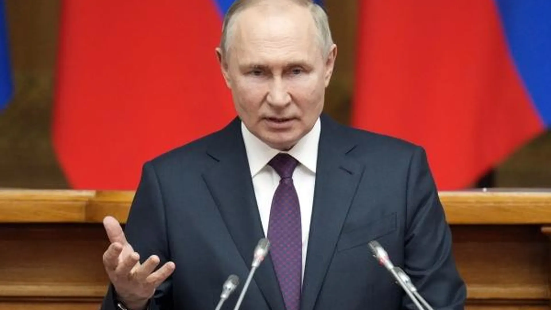 Путин увидел вину США в использовании Украиной кассетных боеприпасов