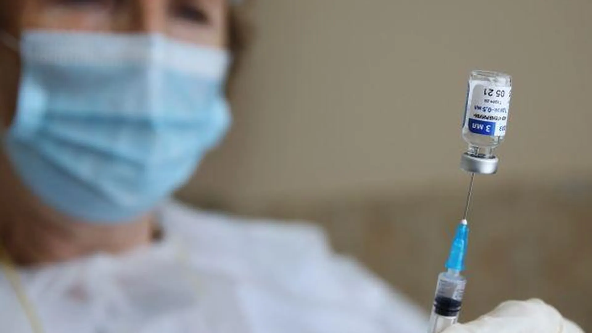 Полторы сотни стационарных пунктов вакцинации от COVID-19 развернули в Подмосковье