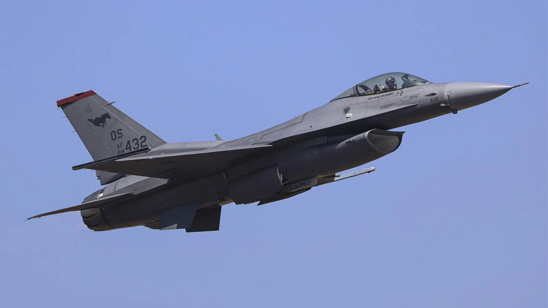 Политолог Асафов оценил вероятность поставки Киеву американских F-16