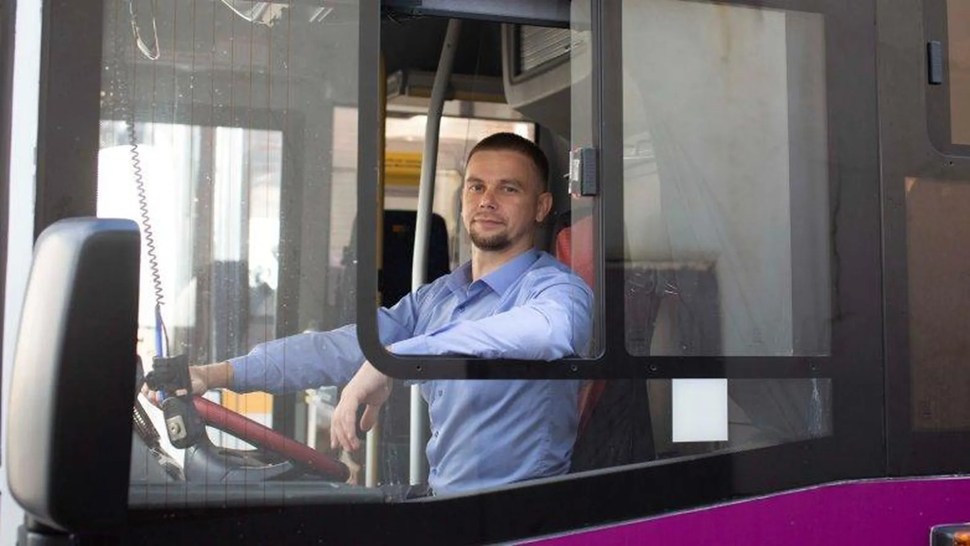 Водитель автобуса Артем Быстриков из Химок примет участие в международном конкурсе профмастерства