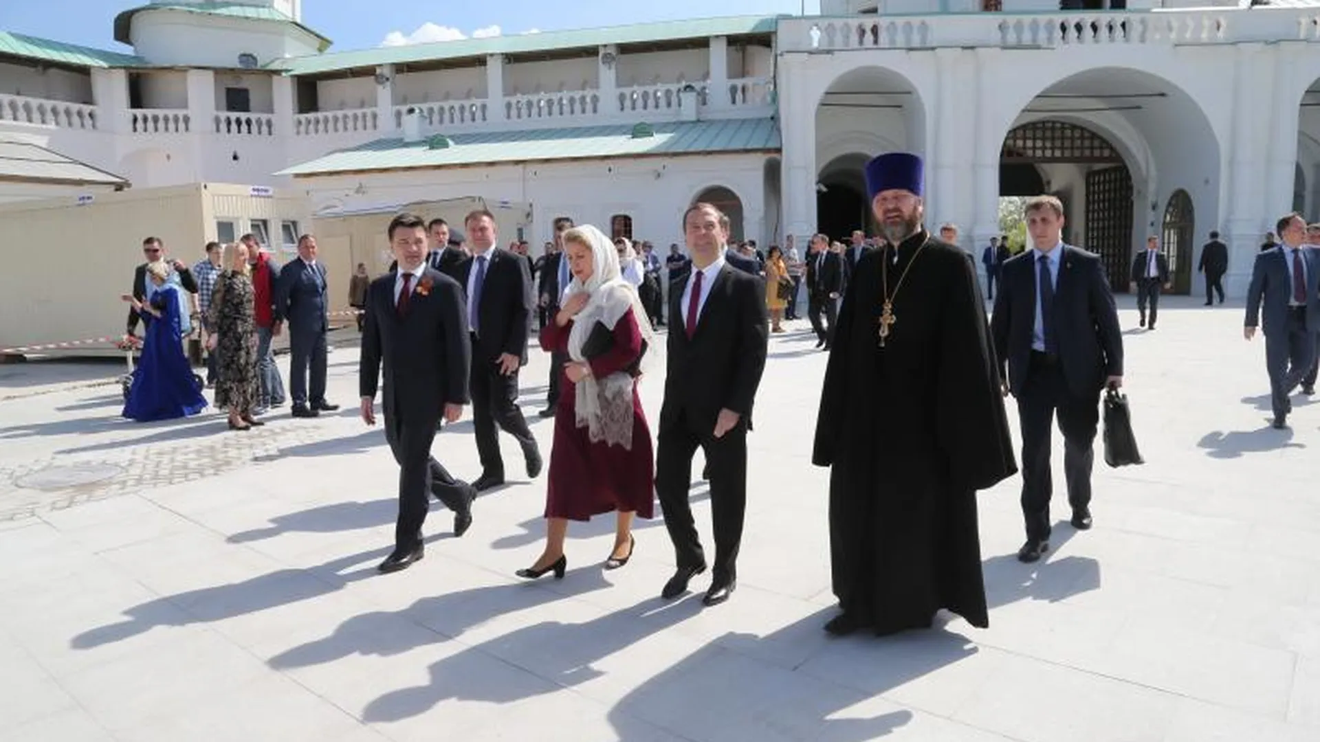 Медведев и Воробьев приняли участие в освящении Воскресенского собора Ново-Иерусалимского монастыря