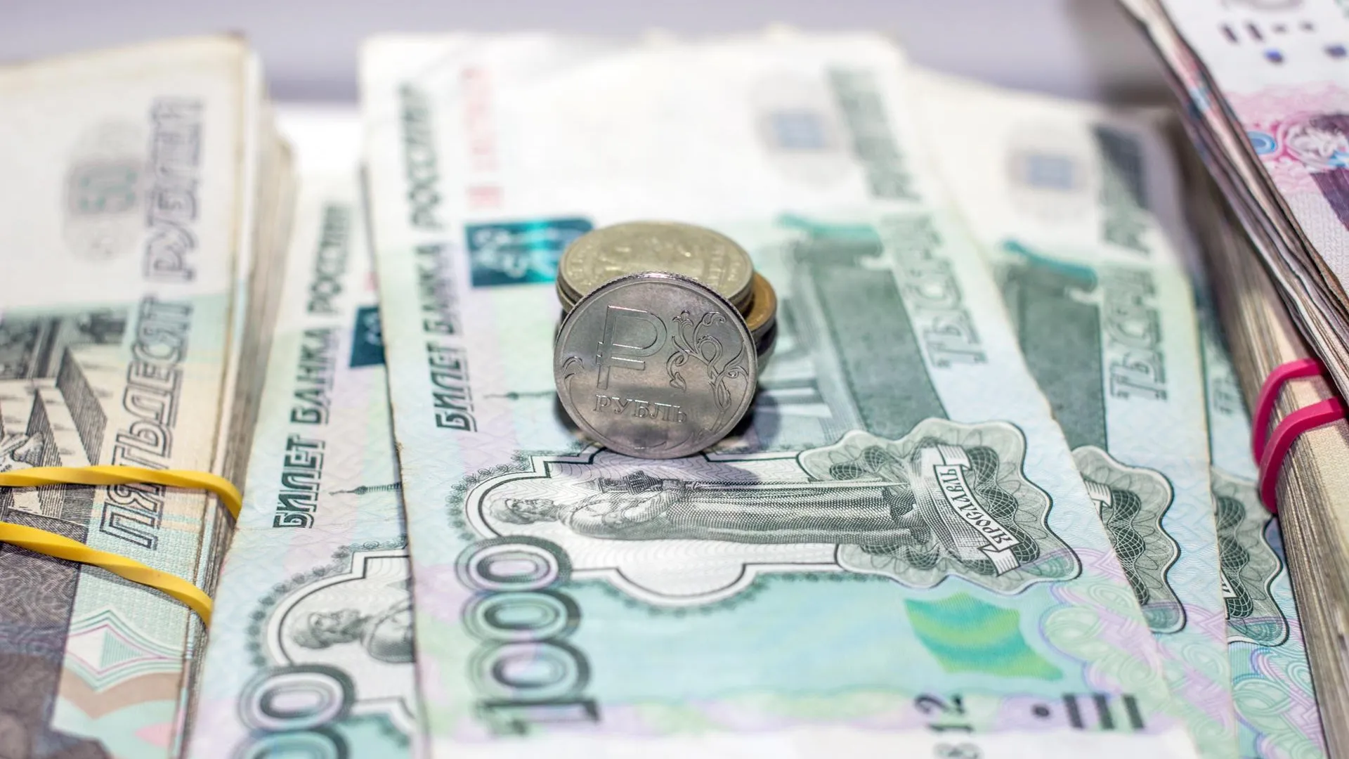 Силуанов заявил, что средств в проекте бюджета РФ хватит для выполнения основных обязательств
