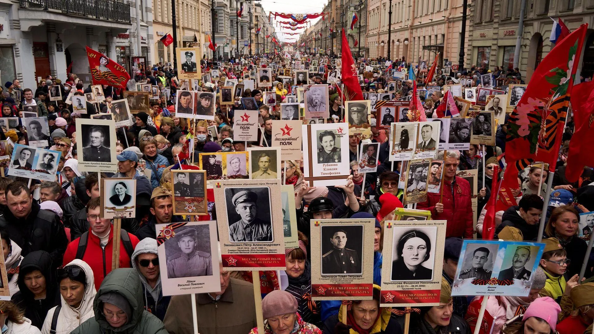 Фейк: во Владимире проведут очное шествие «Бессмертного полка»