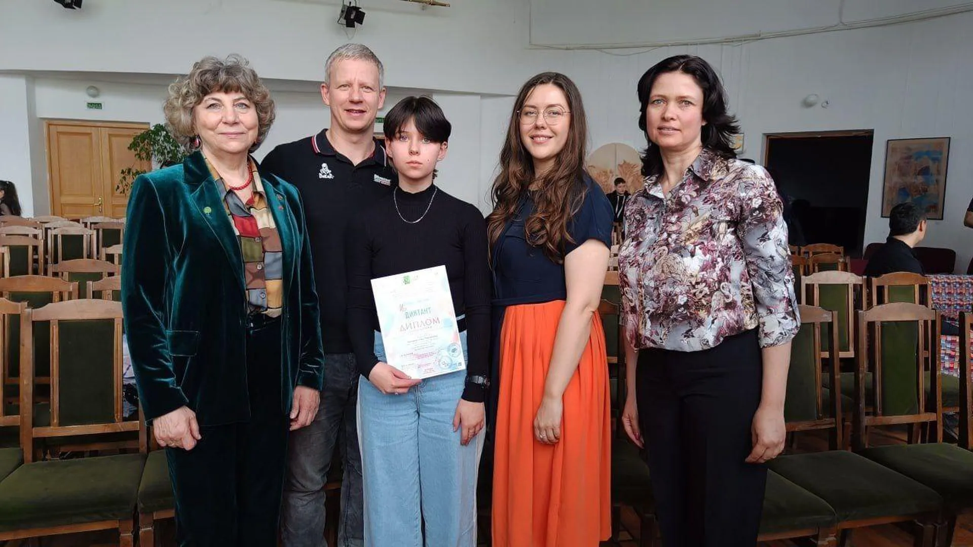 Школьница из Ногинска победила во Всероссийском изодиктанте