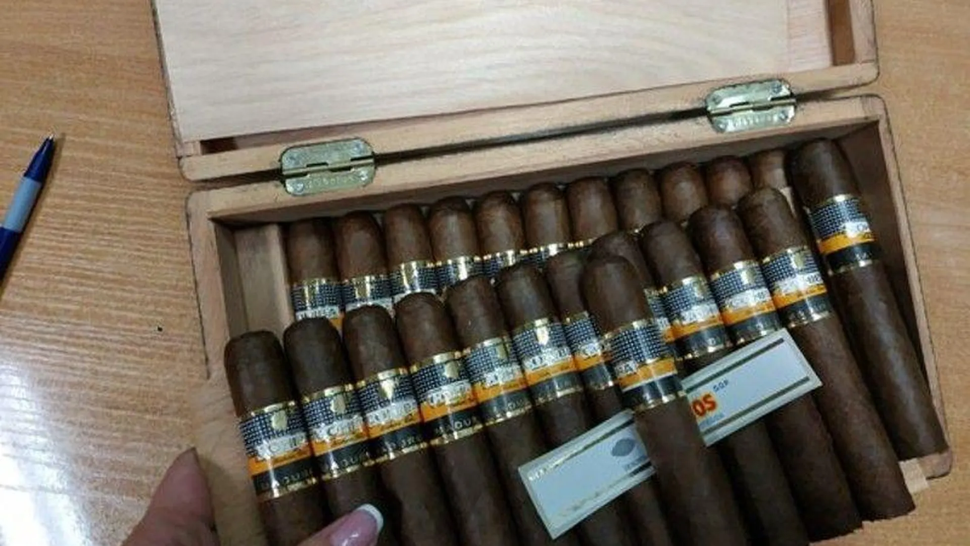 У кубинца изъяли 90 сигар в Шереметьево
