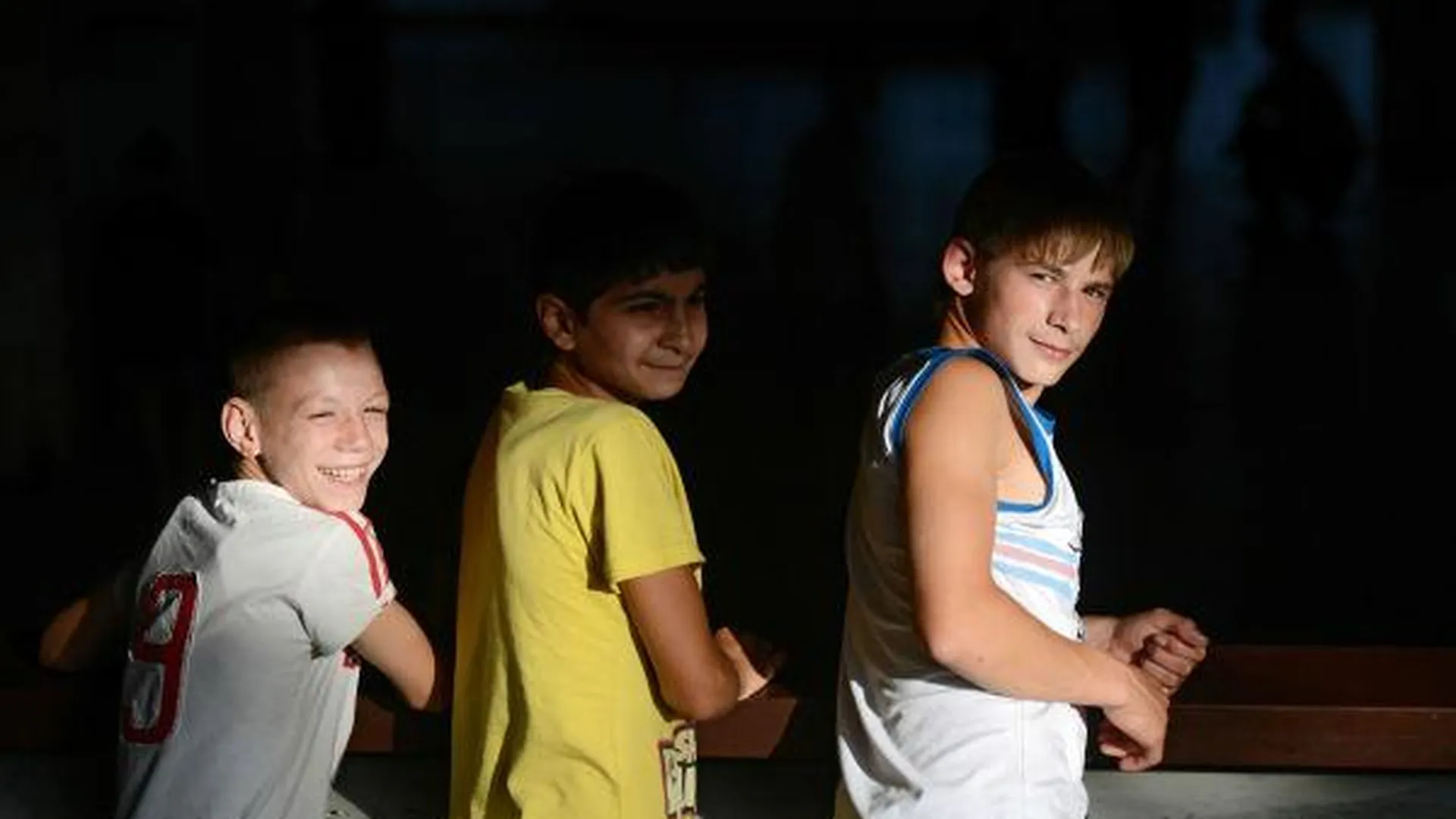 Первая группа детей из области едет в лагерь в Крым