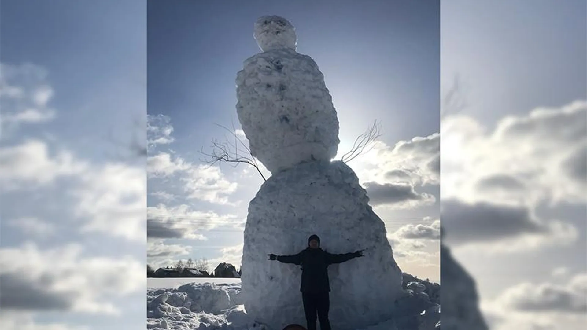 «Пизанского» снеговика-гиганта слепили школьники под Раменским