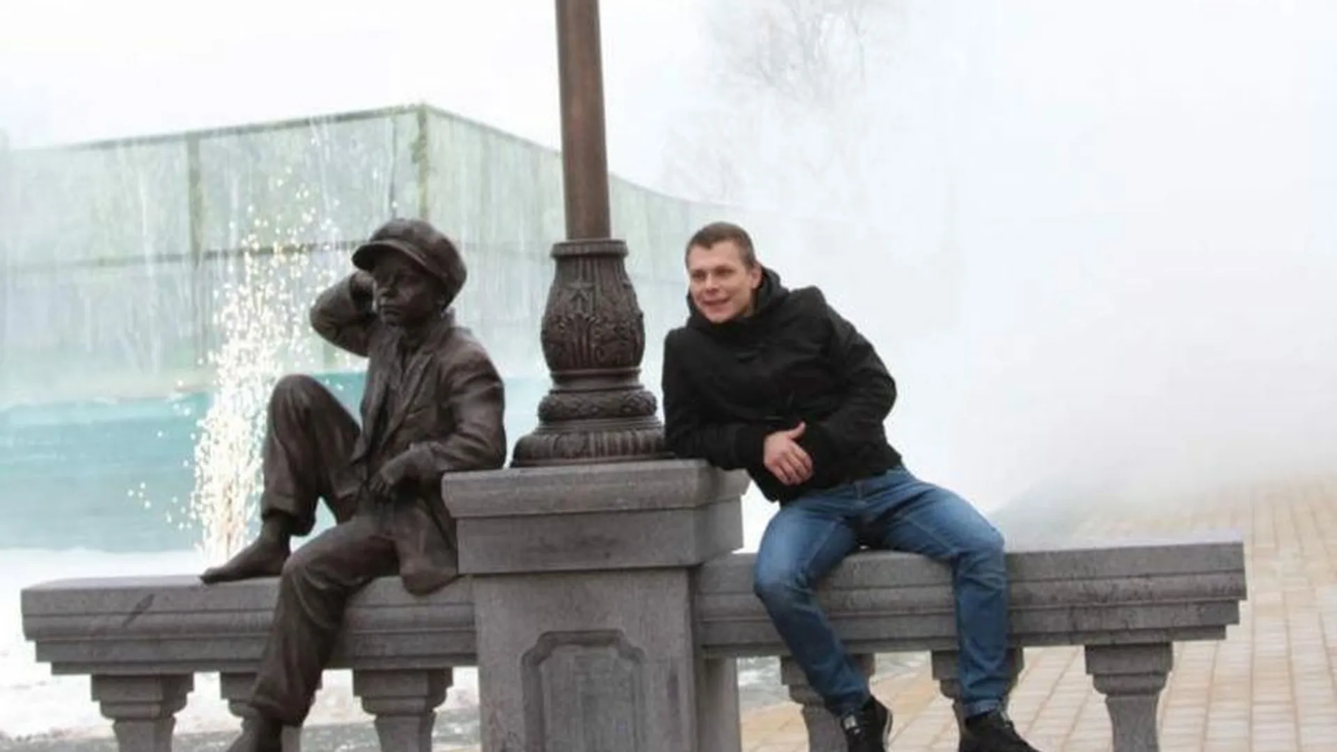 Памятник Мишке Карасю из «Ликвидации» появился в Рузе