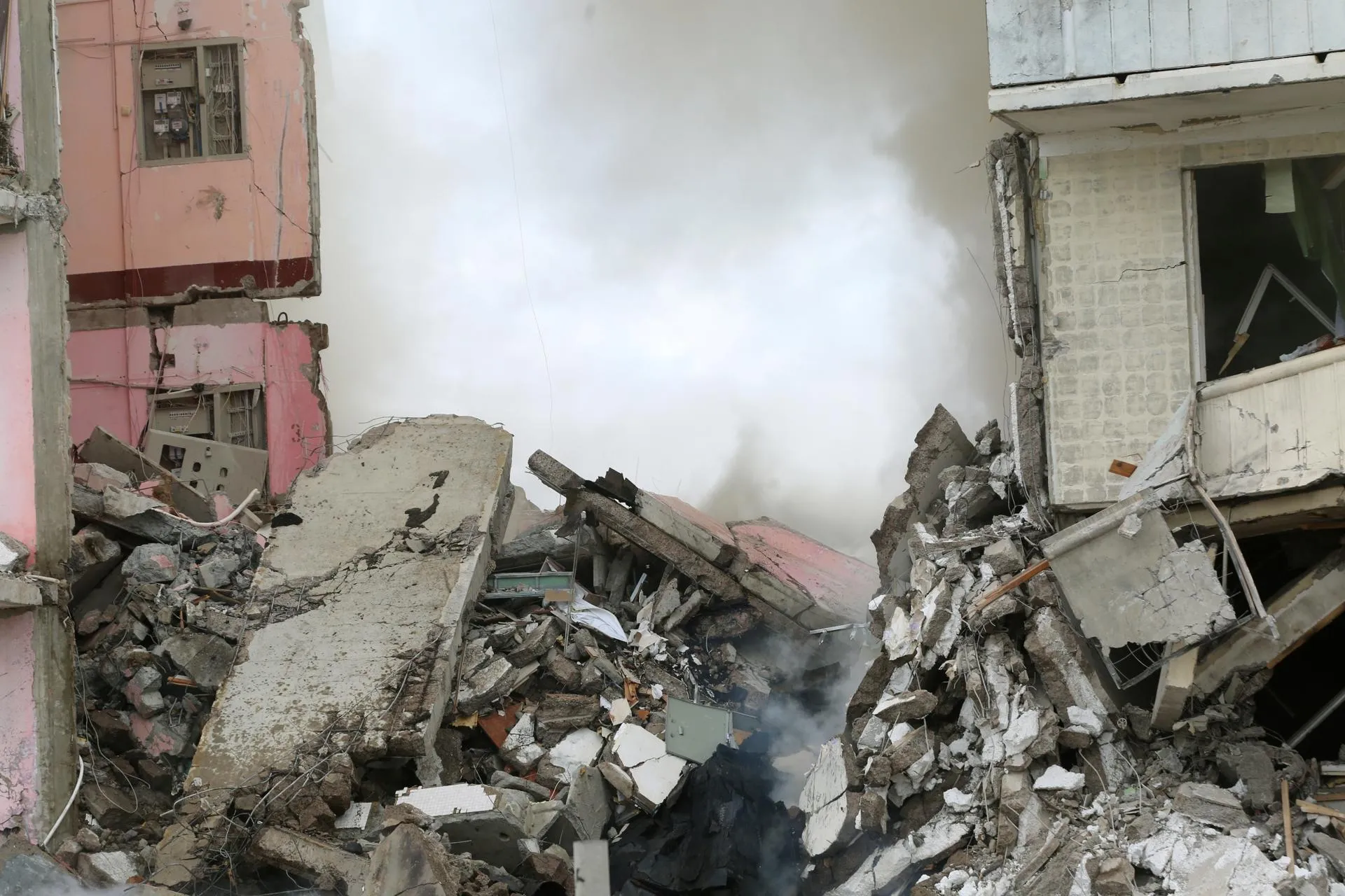 Последствия ракетного удара по жилому зданию Белгорода. Nikolay Gyngazov