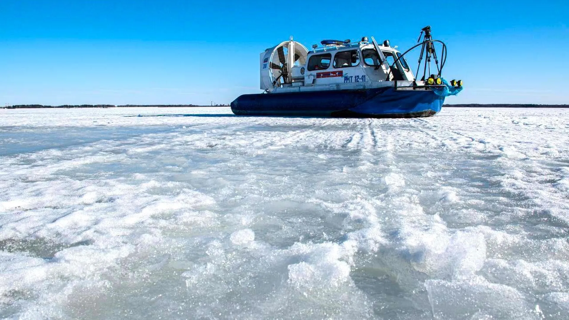 Подмосковные спасатели предупредили о начале периода активного таянья льда на водоемах
