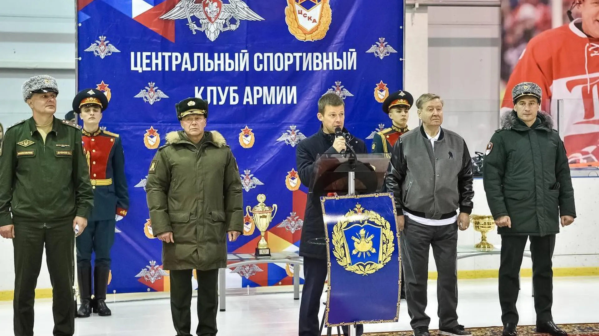 Кубок Вооруженных Сил РФ по хоккею проходит  в Балашихе