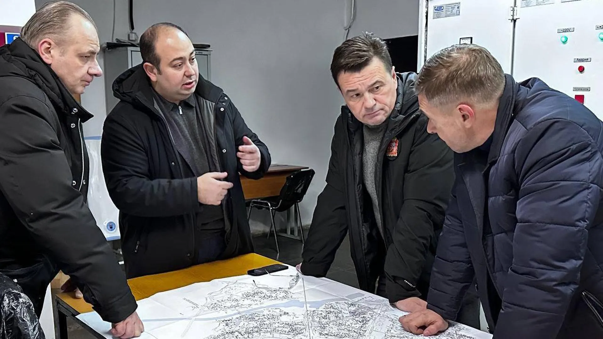 Андрей Воробьев: работы по устранению последствий коммунальной аварии в Химках завершатся до двух часов ночи
