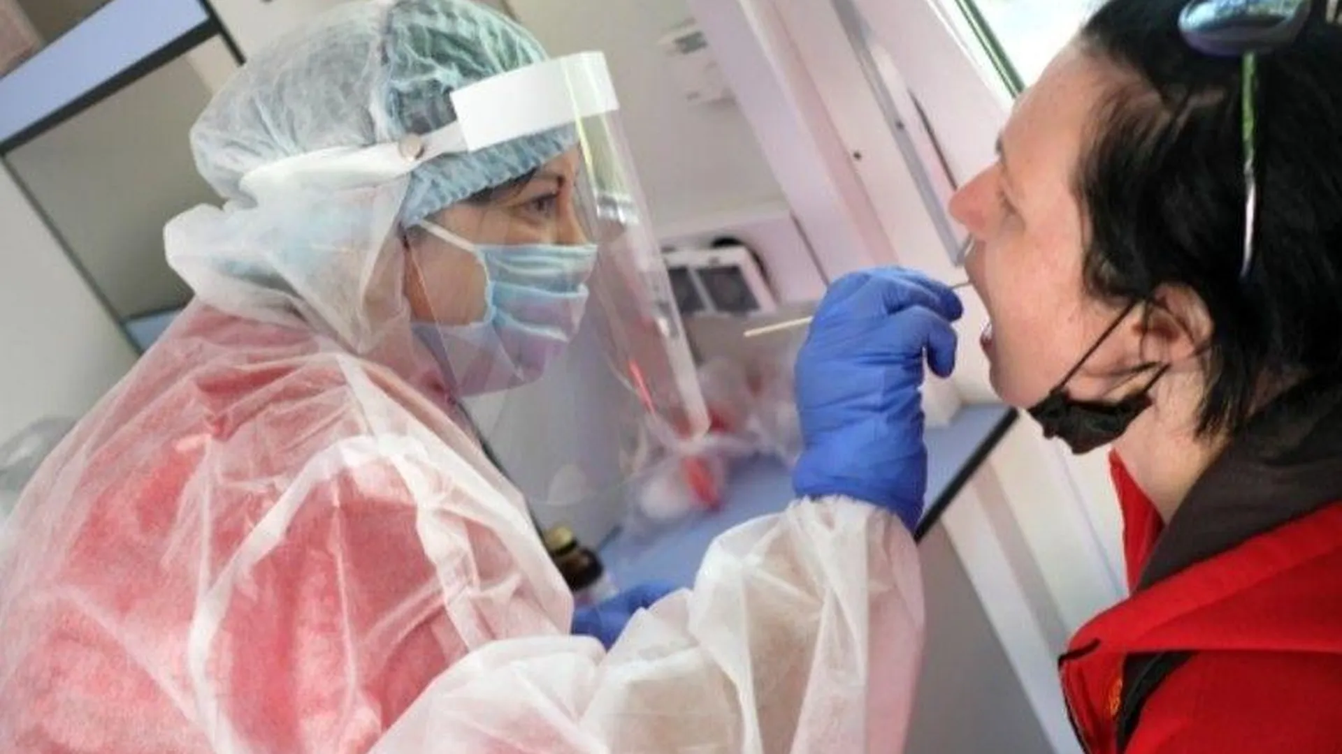 За сутки в Подмосковье выявили 1328 случаев заболевания коронавирусом