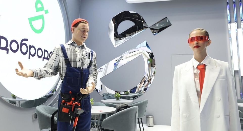 Человекоподобный робот Женя встретит гостей подмосковного стенда на ПМЭФ