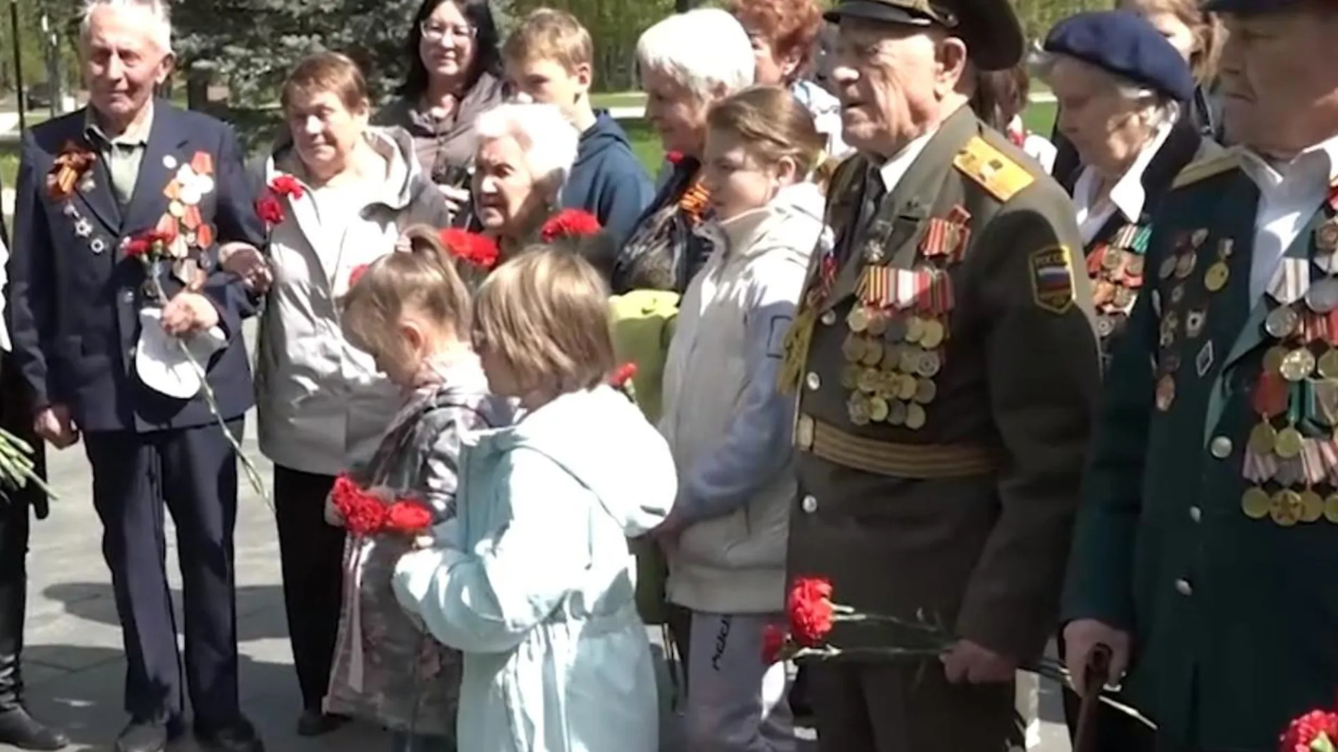 Экскурсию по Звездному Городку провели для участников парада Победы на Красной площади