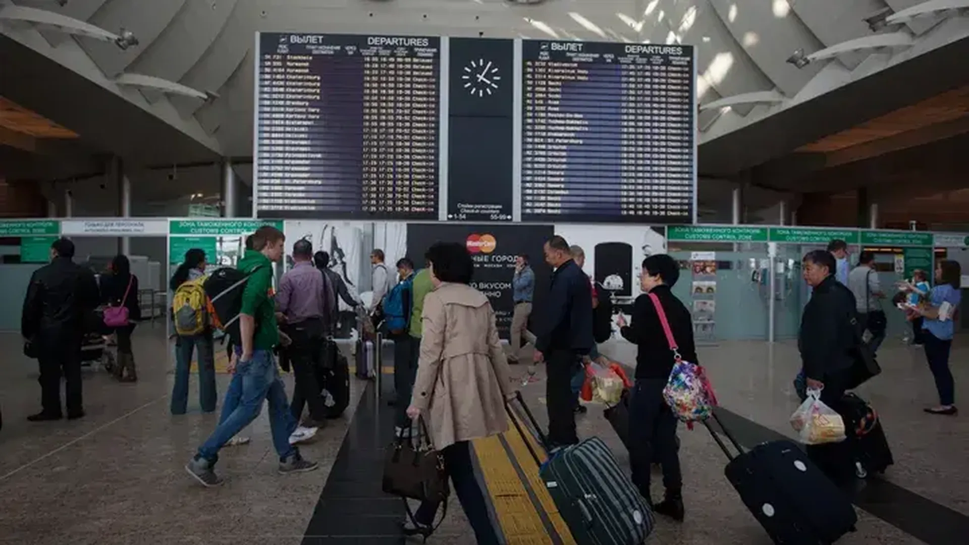 Turkish Airlines не дала трем россиянкам вылететь из Стамбула в Мексику на отдых