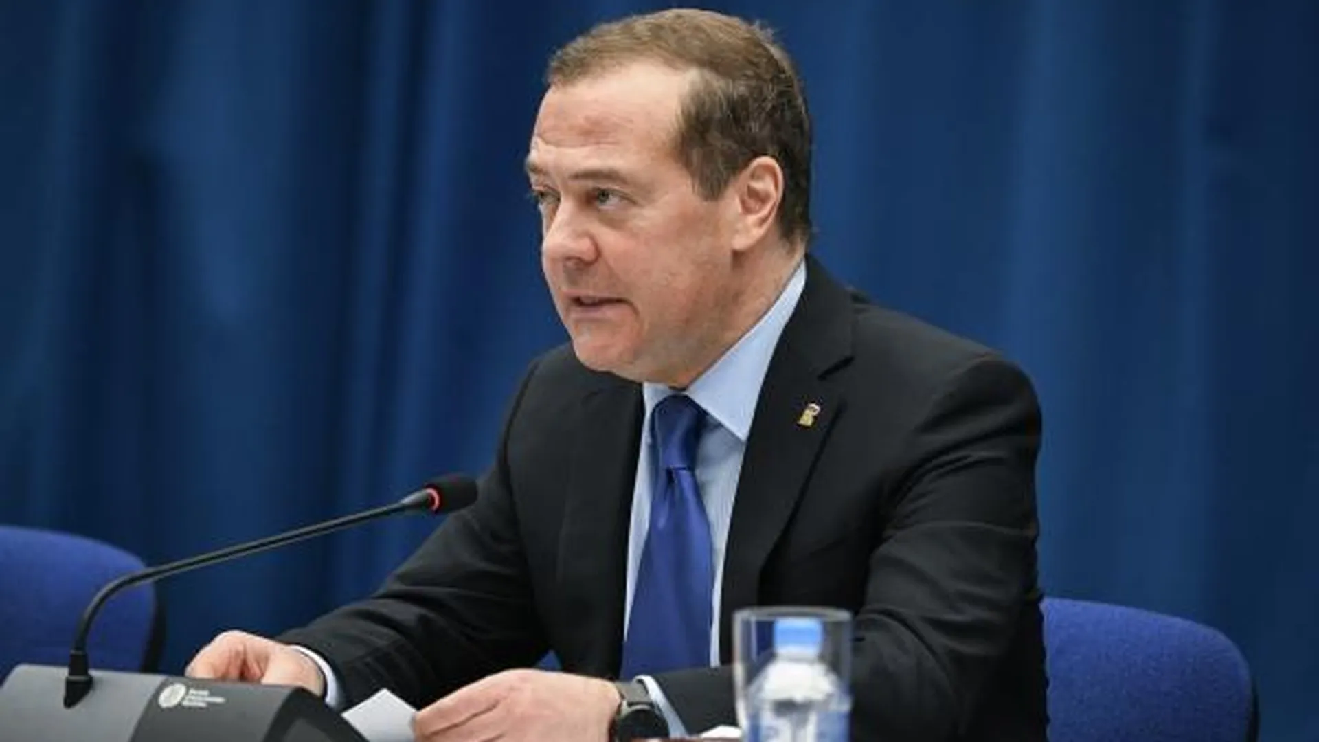 Медведев обвинил Украину в убийстве собственных и чужих граждан