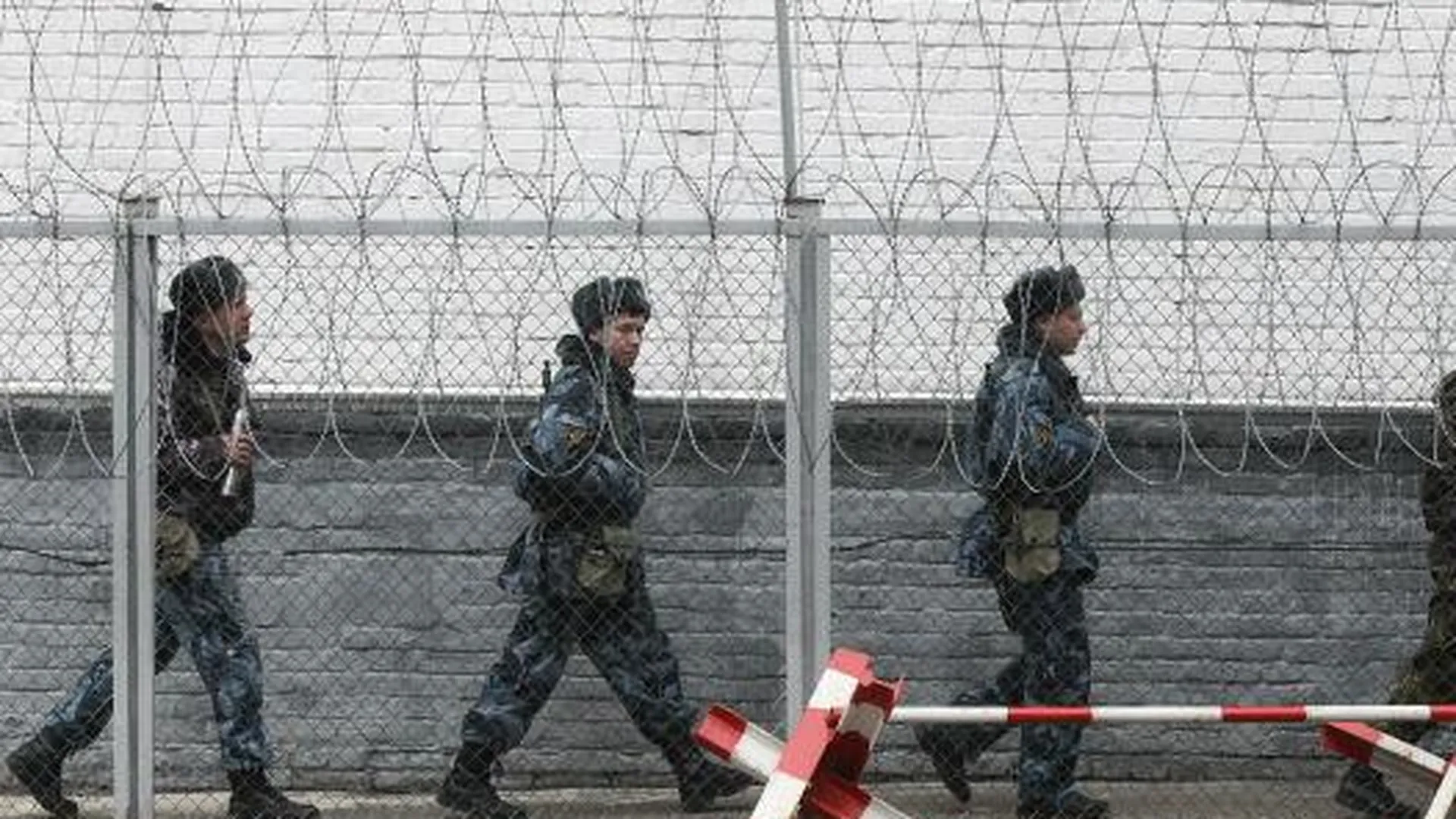 На 5 лет могут сесть в тюрьму воры, укравшие 5 крышек от люков в Серпуховском районе
