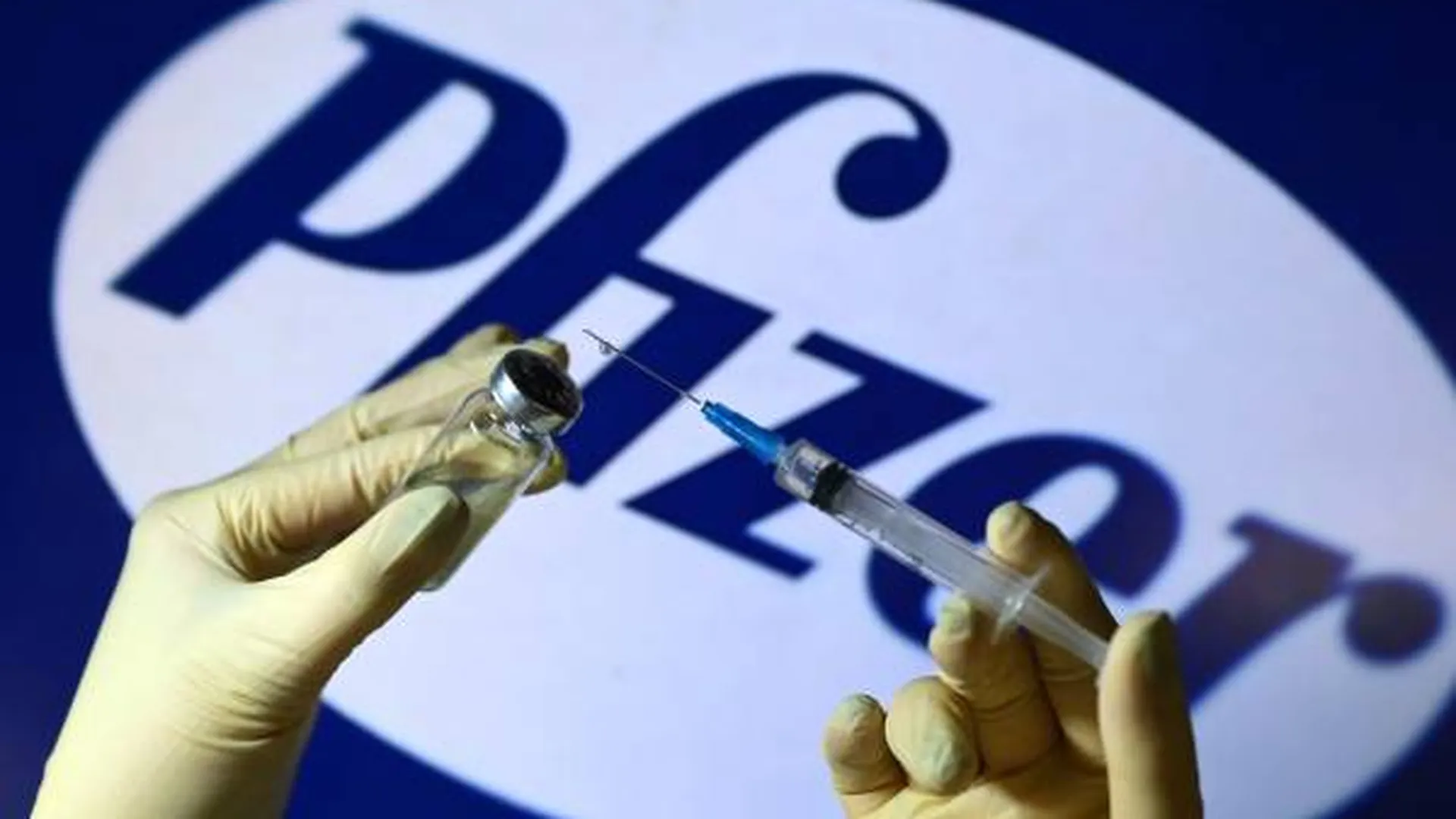 Эффективность вакцины от коронавируса Pfizer снижается за полгода