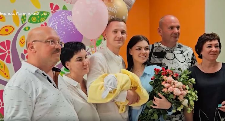 Двух недоношенных младенцев выходили в больнице Видного