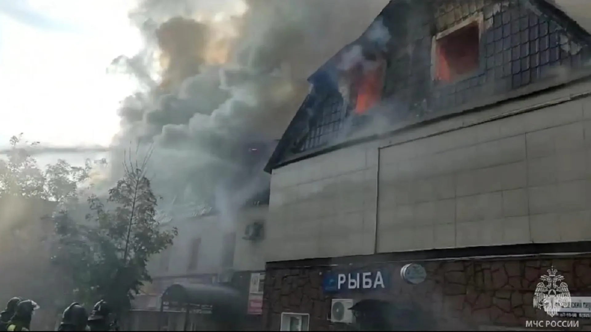 Площадь пожара в офисном здании в Щелково увеличилась до двух тысяч «квадратов»