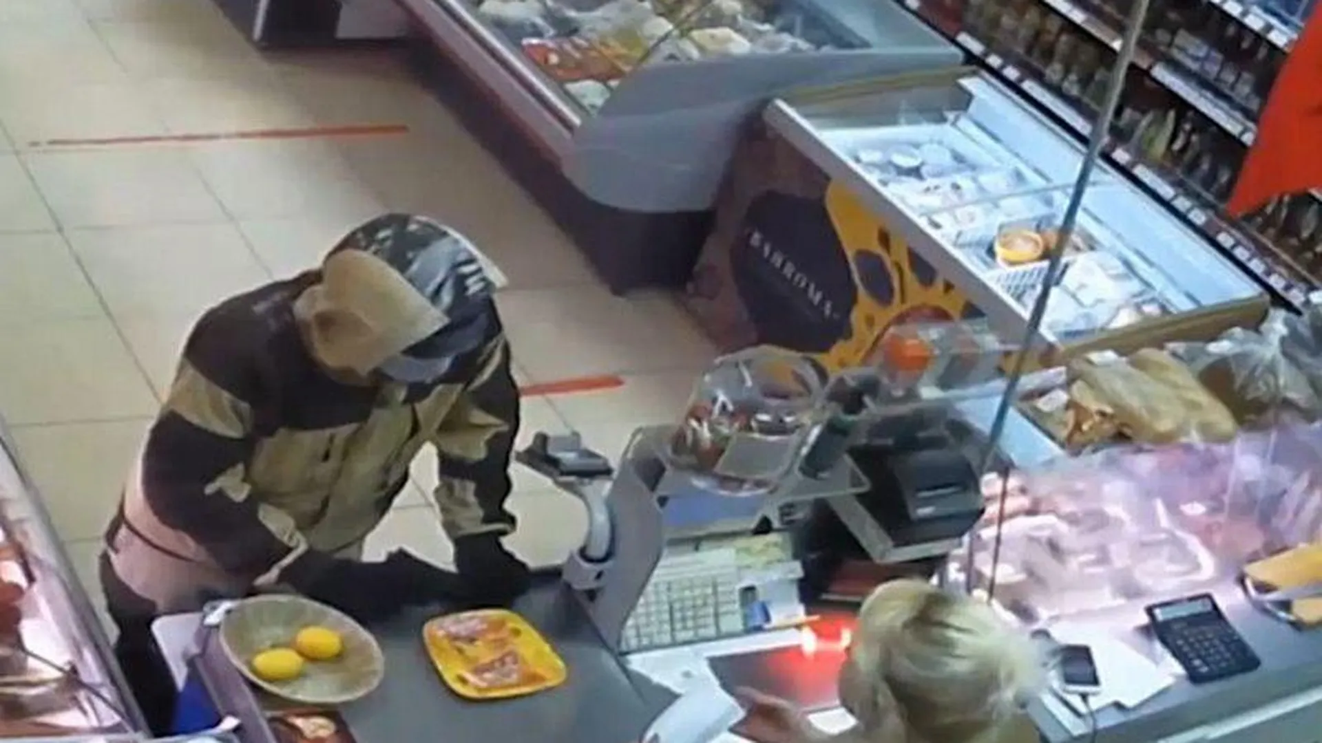 Вооруженного разбойника, грабившего магазины в Протвино, задержали в Подмосковье