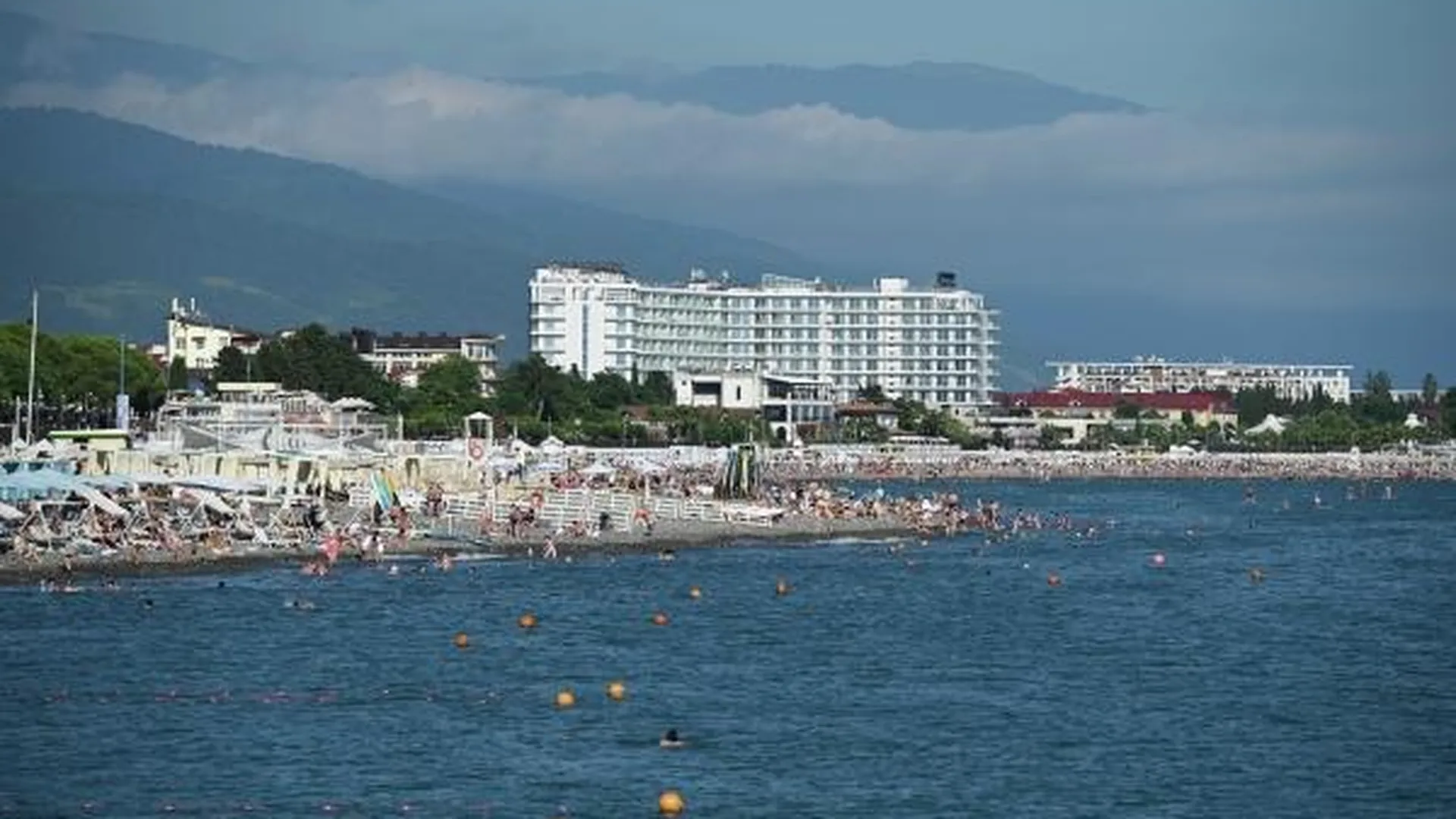 Жители РФ предпочли отдых в Абхазии, Крыму и на Кубани в этом месяце