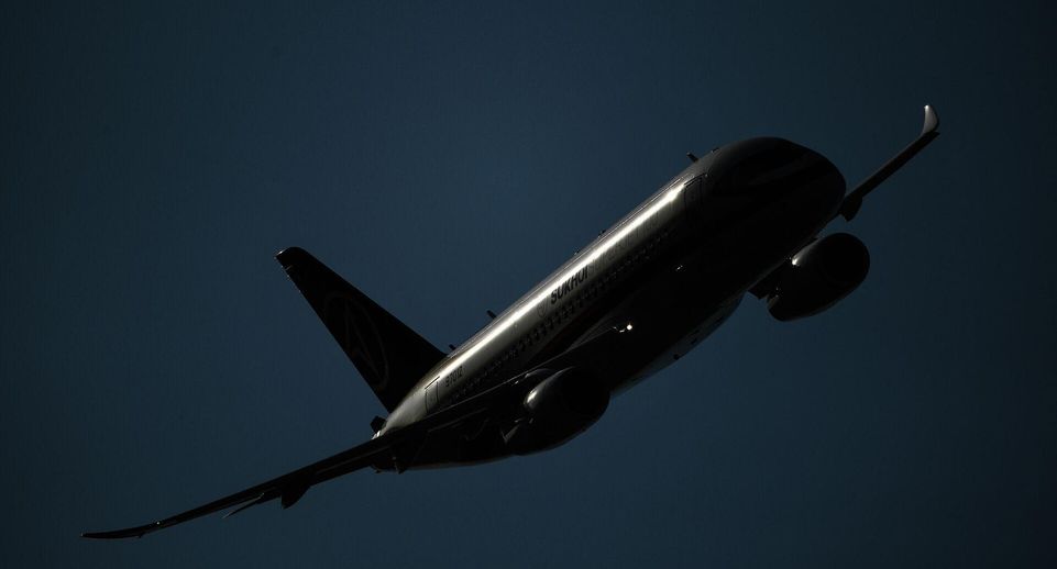 RT: Superjet совершил аварийную посадку в Минводах из-за технических проблем