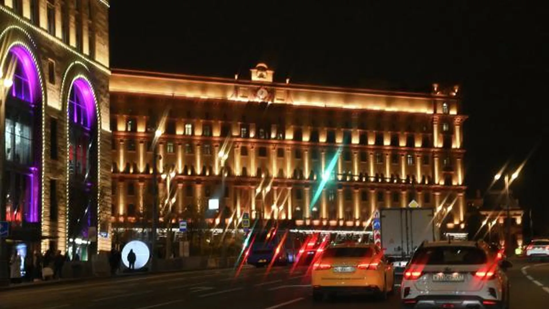Здание ФСБ на Лубянской площади в Москве.