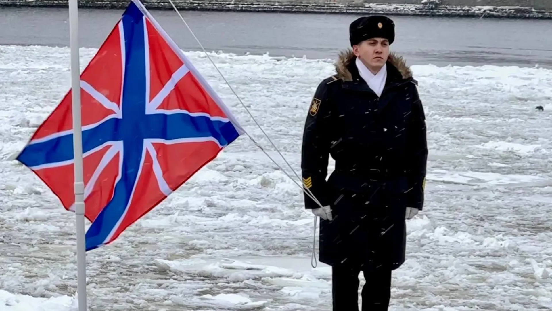 Церемония поднятия флага на подлодке «Можайск» прошла в Санкт-Петербурге