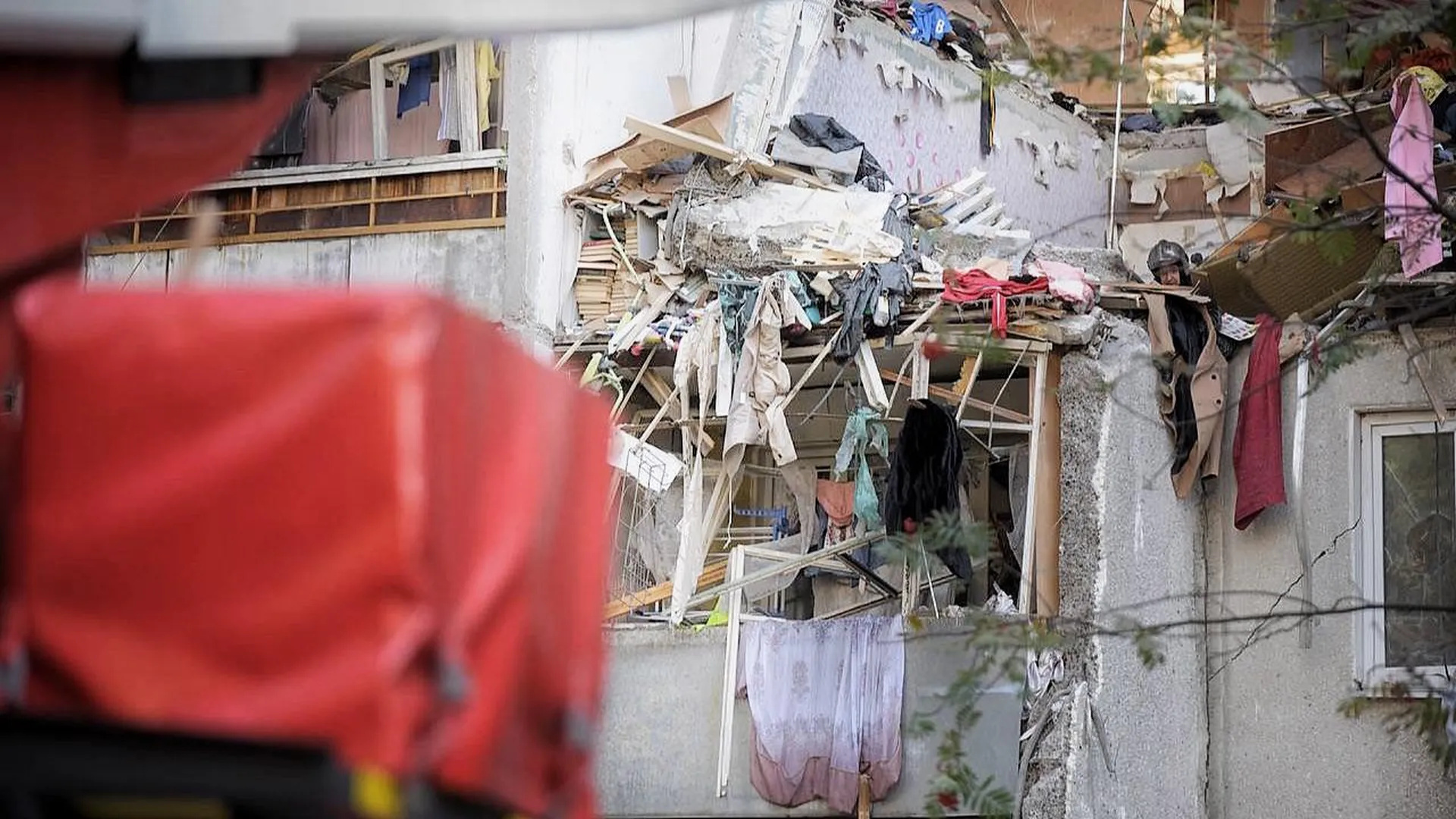 «Не открывают дверь газовщикам»: жители Балашихи пожаловались на безответственность соседей после взрыва в многоэтажке