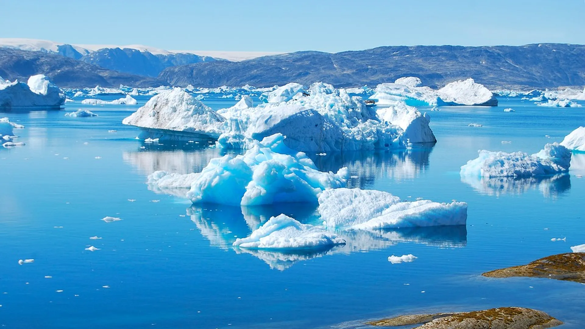 Ученые объявили о необратимом исчезновении льда в Гренландии