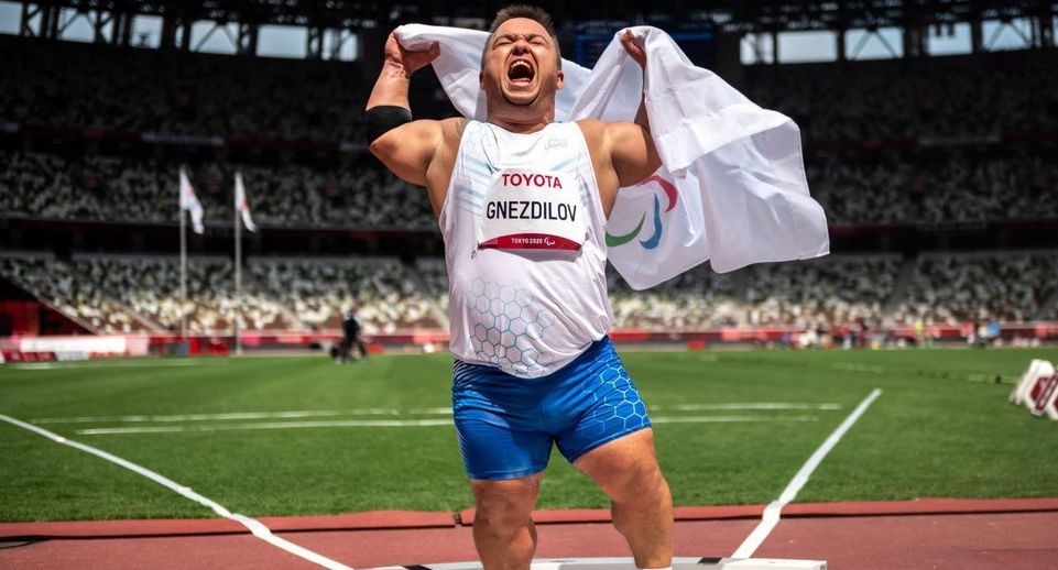 Подмосковный параатлет Денис Гнездилов установил рекорд в толкании ядра