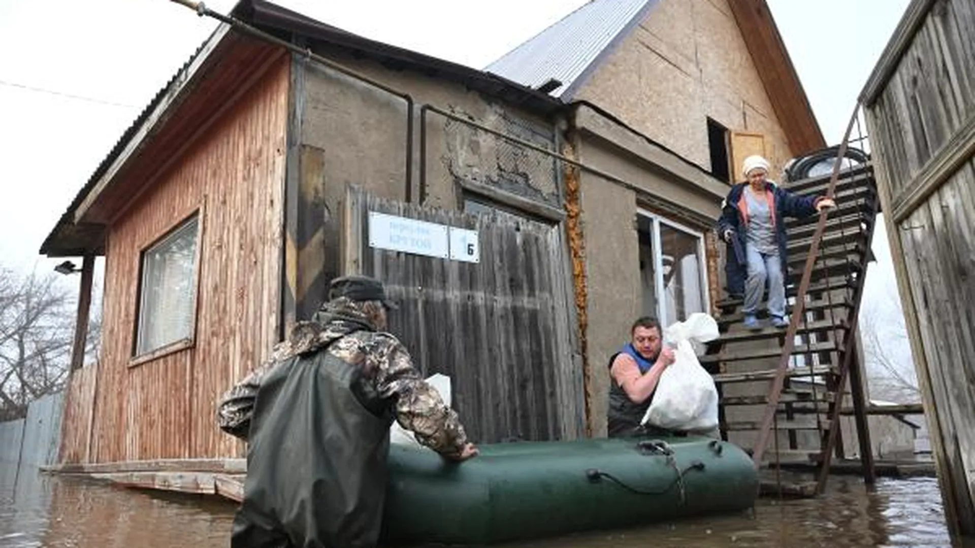 Уровень реки Урал в Оренбурге превысил 10 метров