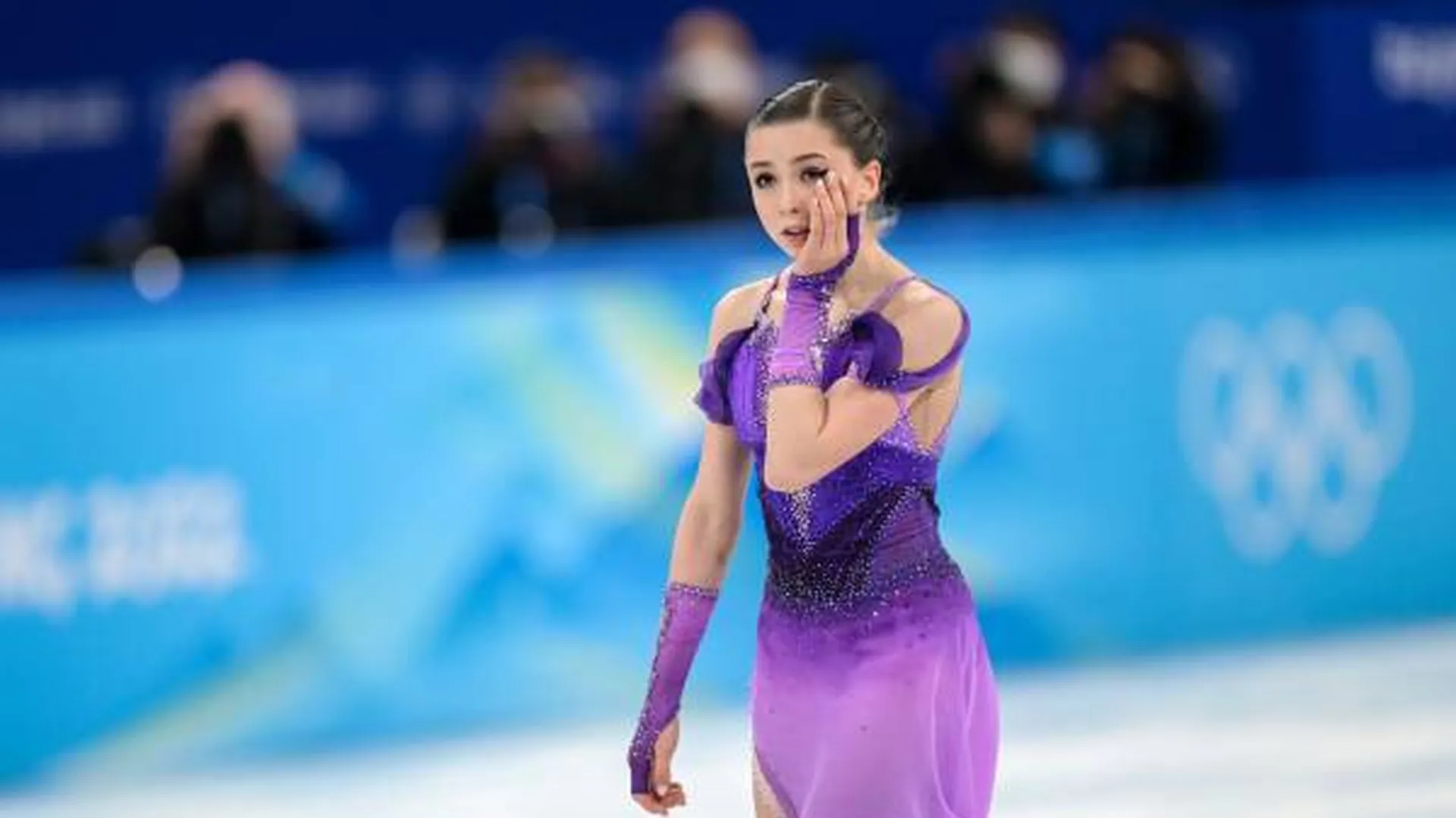 «Буду это помнить». Валиева поблагодарила тренеров и фанатов за поддержку на Олимпиаде