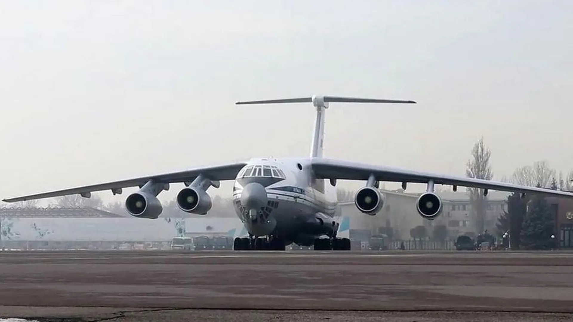 Четыре самолета Минобороны России эвакуировали из Судана более 200 человек