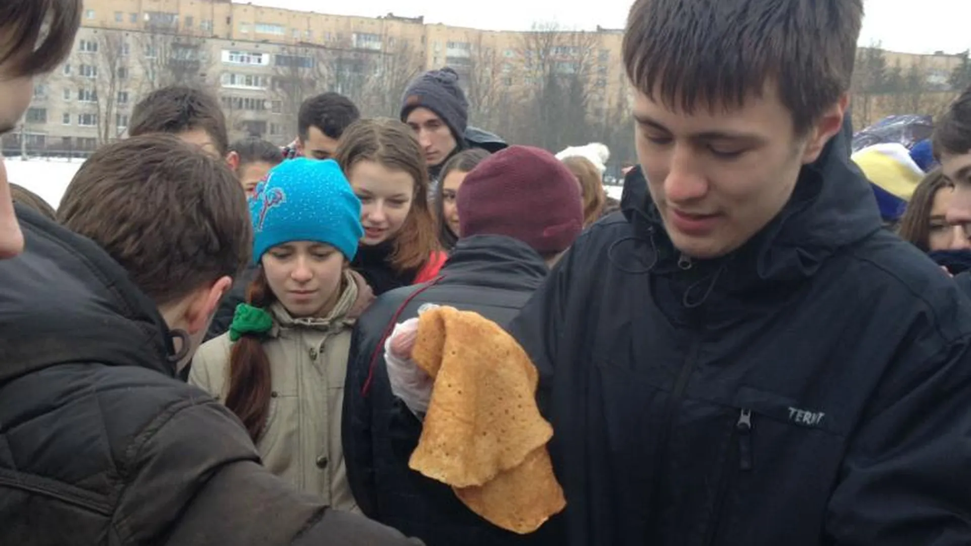 Около 25 тысяч блинов съели на Масленицу в Большом Подольске